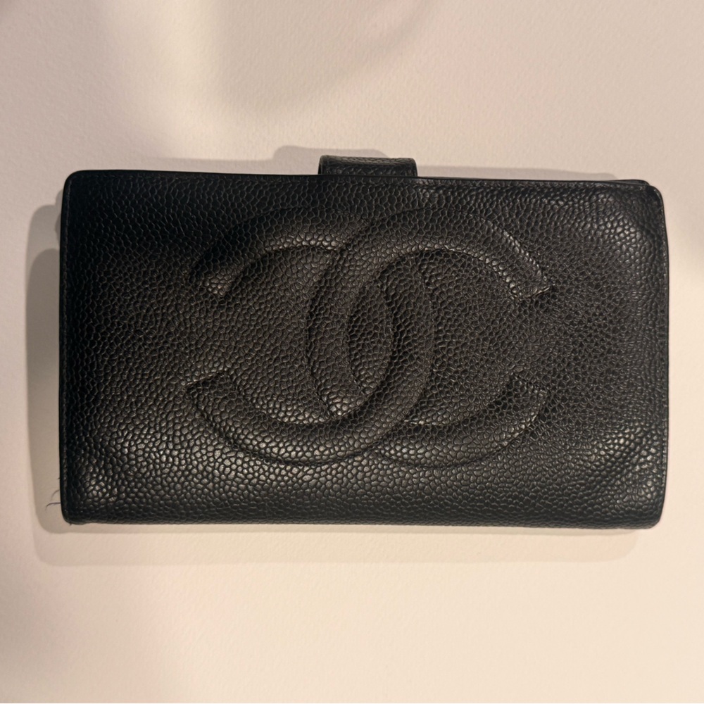 Vintage Chanel Black Caviar Leather Long Wallet with Kiss Lock Coin CC Logo